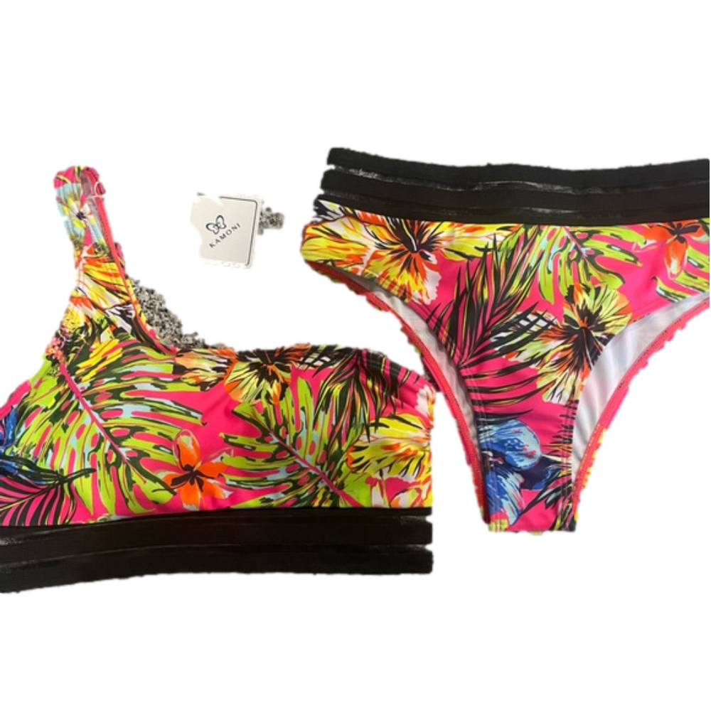NEW Kamoni bikini size Medium one shoulder top with pads cheeky bikini bottoms
